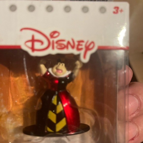 NWOT Disney figures - Picture 4 of 4
